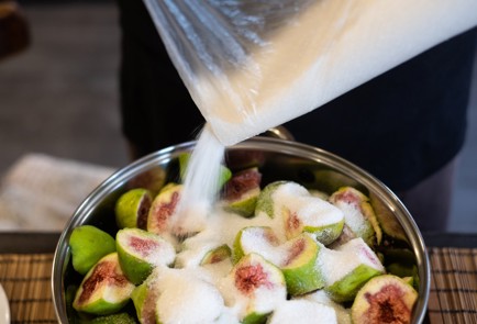 Фото шага рецепта Варенье из инжира 139717 шаг 2