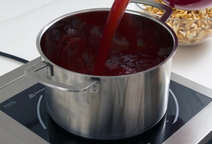 Фото шага рецепта Варенье из лисичек на брусничном соке 79867 шаг 1  