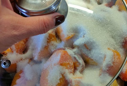 Фото шага рецепта Варенье из персиков на зиму 190054 шаг 4