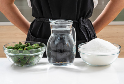 Фото шага рецепта Варенье из шишек 189518 шаг 1  