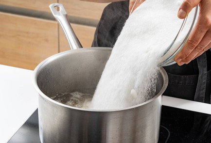 Фото шага рецепта Варенье из шишек 189518 шаг 4  