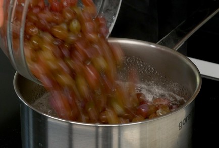 Фото шага рецепта Варенье из винограда 151422 шаг 3  