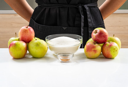 Фото шага рецепта Варенье из яблок в духовке 190154 шаг 1  