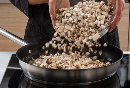 Фото шага рецепта Вареники с грибами 175429 шаг 11  