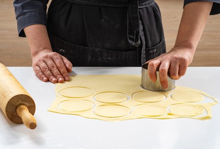 Фото шага рецепта Вареники с грибами 175429 шаг 13  