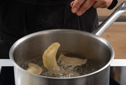 Фото шага рецепта Вареники с капустой 175427 шаг 14  