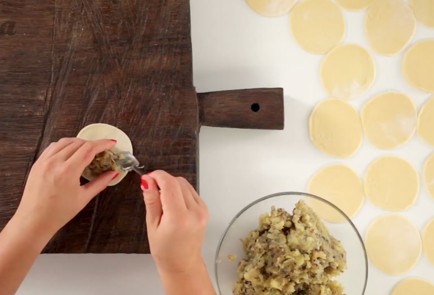 Фото шага рецепта Вареники с картошкой и грибами 41379 шаг 5  