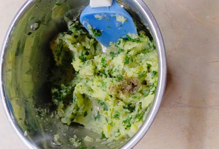 Фото шага рецепта Вареники с картошкой и луком 186861 шаг 8