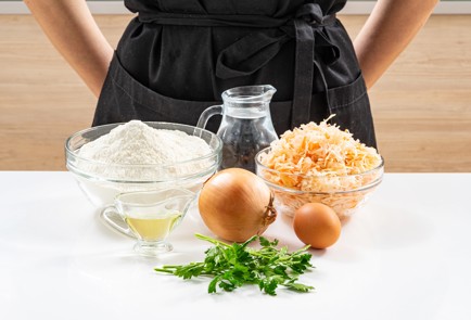 Фото шага рецепта Вареники с квашеной капустой на заварном тесте 176087 шаг 1  