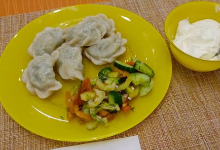 Фото шага рецепта Вареники с начинкой из капусты 186871 шаг 13