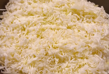 Фото шага рецепта Вареники с начинкой из капусты 186871 шаг 6