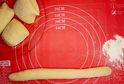 Фото шага рецепта Вареники с творогом и изюмом 187675 шаг 11