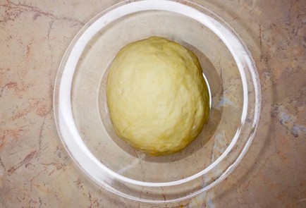 Фото шага рецепта Вареники с творогом и изюмом 187675 шаг 6