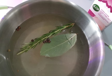 Фото шага рецепта Вареные креветки 190170 шаг 6