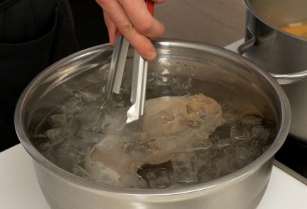 Фото шага рецепта Вареный язык с зеленой сальсой 47453 шаг 3  