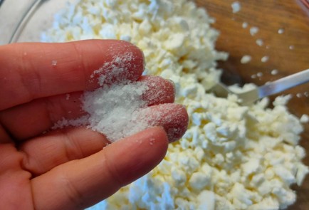 Фото шага рецепта Ватрушка из слоеного теста с ягодами 189133 шаг 4