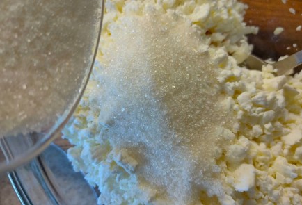 Фото шага рецепта Ватрушка из слоеного теста с ягодами 189133 шаг 5