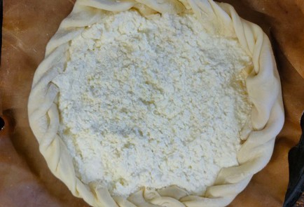 Фото шага рецепта Ватрушка с домашним творогом 175484 шаг 9  