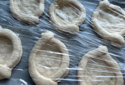 Фото шага рецепта Ватрушки со штрейзелем 175145 шаг 16  