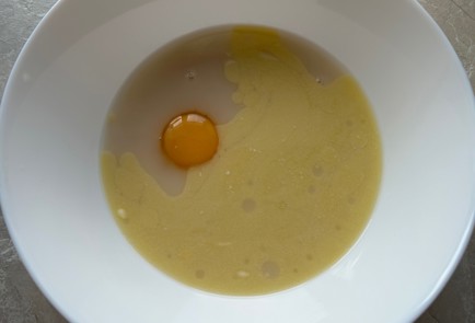 Фото шага рецепта Ватрушки со штрейзелем 175145 шаг 3  