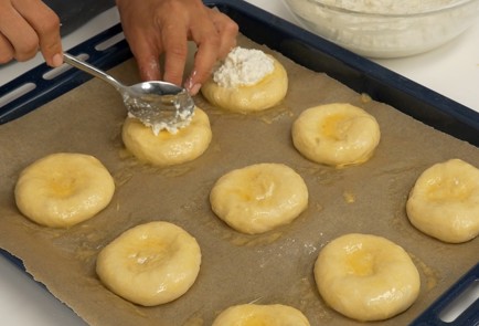 Фото шага рецепта Ватрушки 136981 шаг 9  