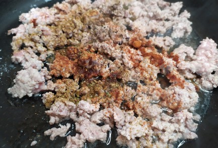 Фото шага рецепта Веер из баклажана с фаршем 189169 шаг 3  