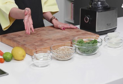 Фото шага рецепта Веганские вафли из зеленой гречки с мисокремом и салатом 186437 шаг 1  