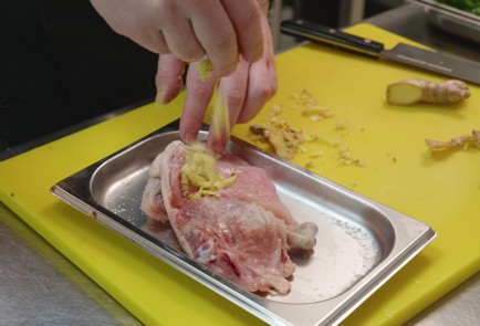 Фото шага рецепта Велосипедная курица 152230 шаг 3  