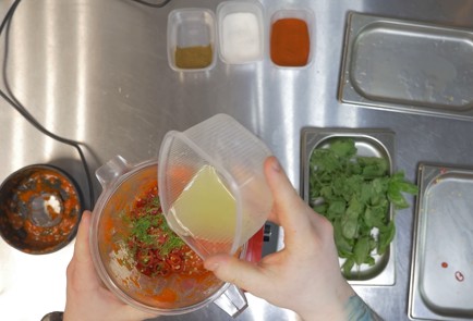 Фото шага рецепта Велосипедная курица 152230 шаг 7  