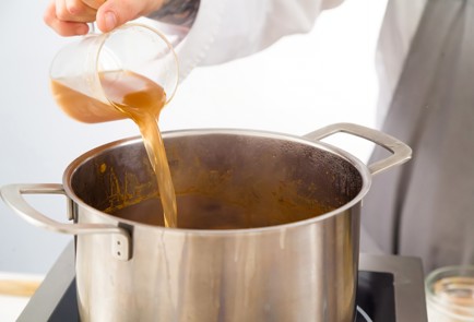 Фото шага рецепта Венгерский суп из лесных грибов 80651 шаг 7