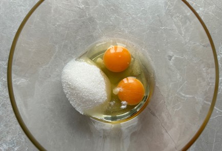 Фото шага рецепта Венские вафли 175445 шаг 2  