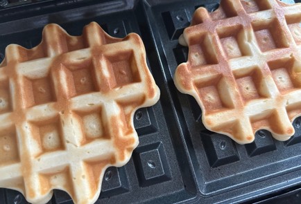 Фото шага рецепта Венские вафли 175445 шаг 9  