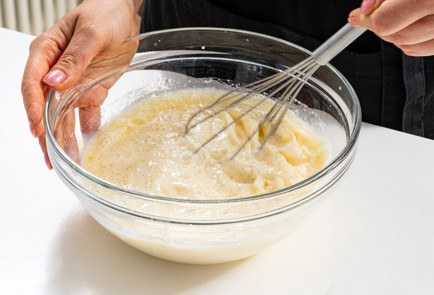 Фото шага рецепта Венские вафли 190675 шаг 4  