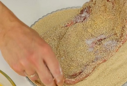 Фото шага рецепта Венский шницель 93442 шаг 7  