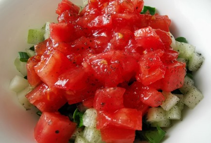 Фото шага рецепта Весенний салат 191569 шаг 10  