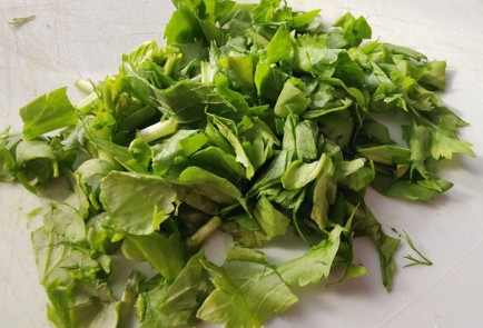 Фото шага рецепта Весенний салат 191569 шаг 3  