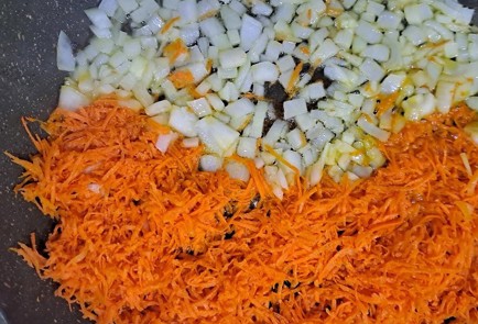 Фото шага рецепта Вешенки на сковороде 190647 шаг 7  