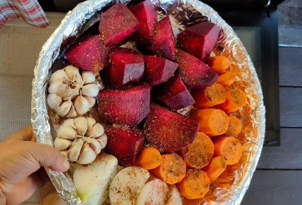 Фото шага рецепта Винегрет из печеных овощей с горчичной заправкой 174253 шаг 6  