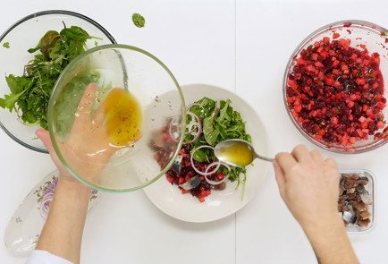 Фото шага рецепта Винегрет с иваси 126197 шаг 4  