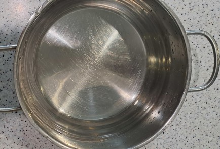 Фото шага рецепта Виноградный компот на зиму с яблоком и корицей без стерилизации 187101 шаг 3  