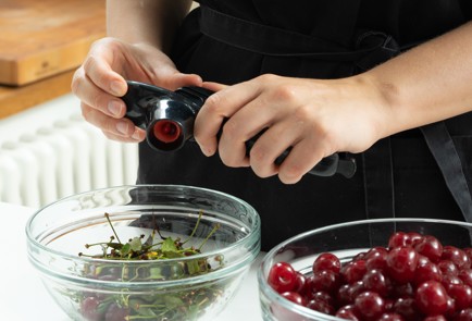 Фото шага рецепта Вишневое варенье 174098 шаг 2  