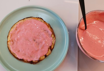 Фото шага рецепта Вишневый блинный торт 175816 шаг 11  