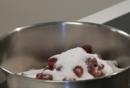 Фото шага рецепта Вишневый пирог 138973 шаг 1  