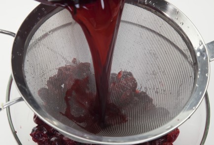 Фото шага рецепта Вишня в остром винном сиропе 19298 шаг 3  