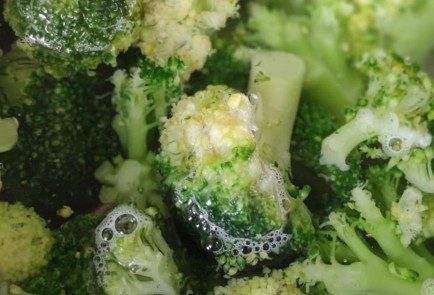 Фото шага рецепта Витаминный омлет 173499 шаг 2