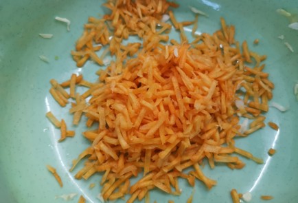 Фото шага рецепта Витаминный салат 189861 шаг 3  