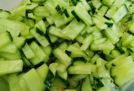 Фото шага рецепта Витаминный салат 189861 шаг 5  