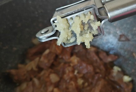 Фото шага рецепта Вкуснейшая говядина 190168 шаг 9  