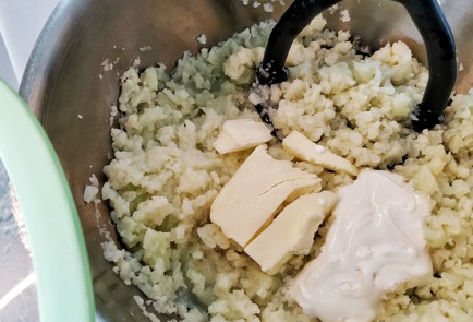 Фото шага рецепта Вкуснейший пастуший кетопирог 152371 шаг 2  