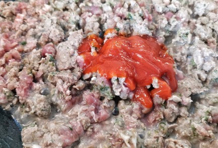 Фото шага рецепта Вкуснейший пастуший кетопирог 152371 шаг 6  